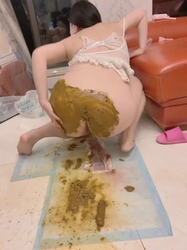 Longbao Chinese Woman, Enema and Ass Covered in Shit. P1 (2025 | SD)