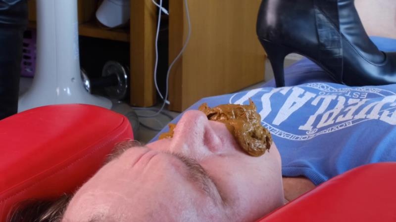 Extreme Face Sitting Shit Feeding - TOILET MISTRESS WAEL (2025 | FullHD)