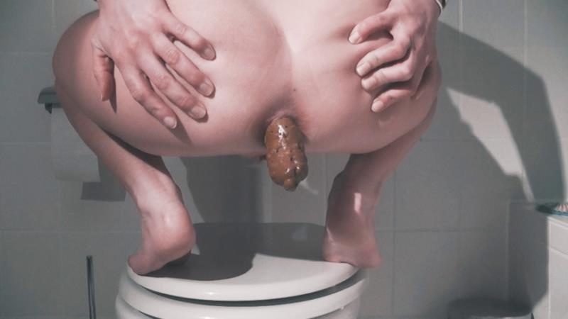 96 Big toilet turd - MiaRoxxx (2025 | FullHD)