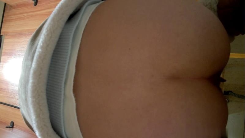 Hidden Camera Squat WC – Asian Girl White Socks Pee Close-Up P1 (2026 | FullHD)