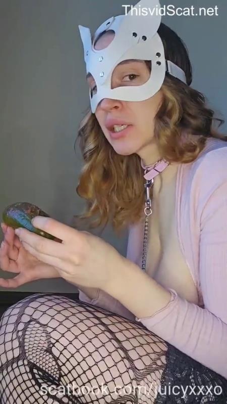 Juicy Shoves a Big Pickle Deep in Her Ass Then Pulls It Out and Eats It Covered in Shit. P1 (2026 | SD)