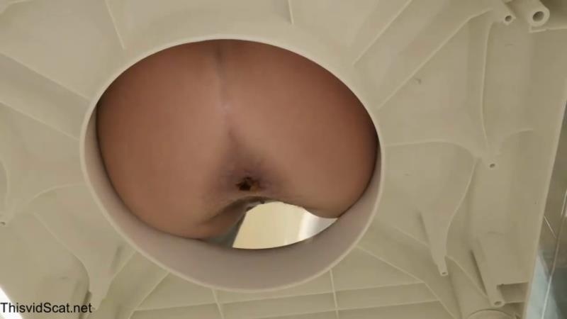 Cute Mistress with glasses pissing, pooping and wiping her ass. P1 (2026 | HD)