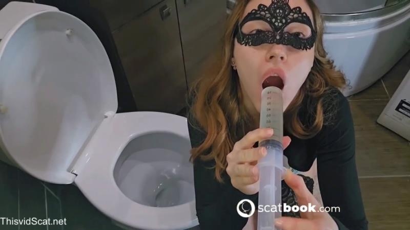 Masked Girl Miss Juicy Gulps Down Her Own Pee in a Long Piss Drinking Session. P1 (2026 | HD)