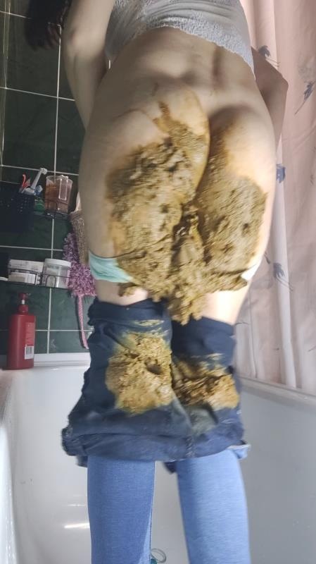 poop in skinny jeans and panties (2026 | SD)