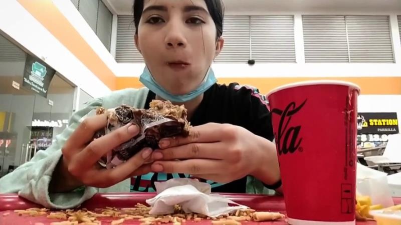 She Eats A Scat Burger 006b38b (2026 | HD)