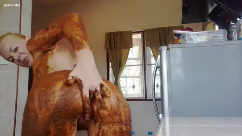 Blonde girl Anja playing with her shit (2026 | SD)