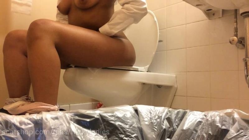 Sparkle’s public Peeing and Ploppage mix! P1 - funkyladies (2026 | FullHD)